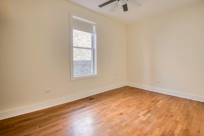 Building Photo - 4426 N Drake Ave