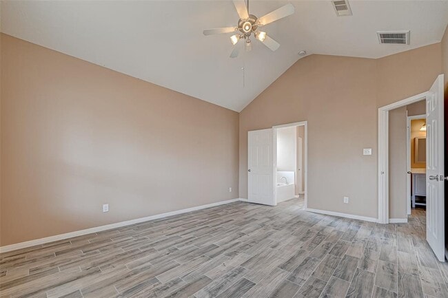 Building Photo - 16942 Langham Crossing Ln