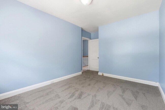 Building Photo - 934 Argonne Dr