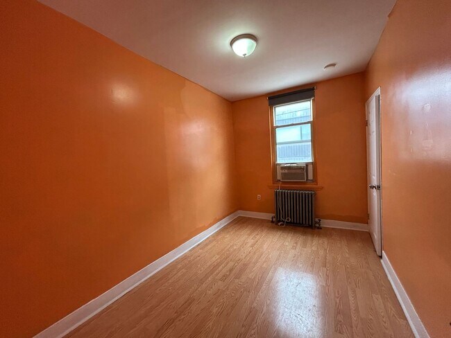 Building Photo - 1815 Tasker St