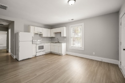 Building Photo - 373 Spring St SW