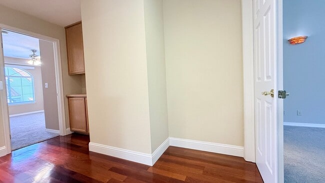 Building Photo - Charming and Move-in Ready 3BD/2.5BA, Two-Story Townhouse in Miravilla at Gale Ranch, San Ramon- ...