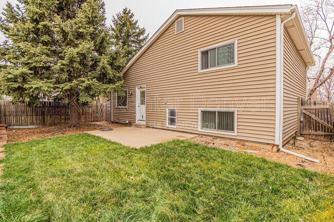 Building Photo - 18747 E Carmel Cir