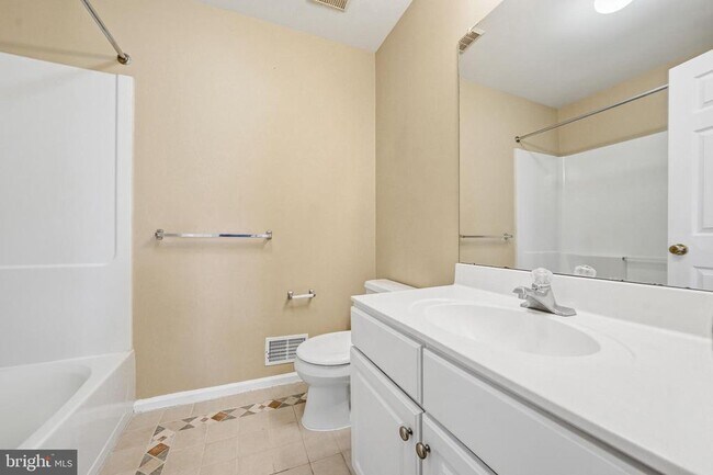 Building Photo - 445 Tuvira Ln