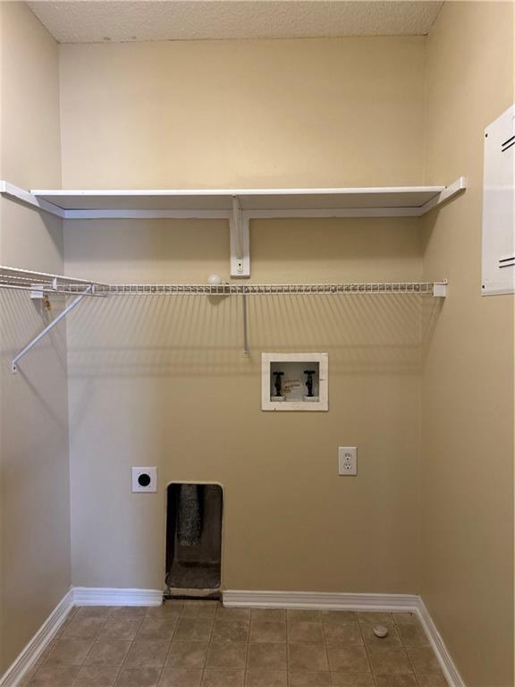 Building Photo - 8202 Woodstone Dr