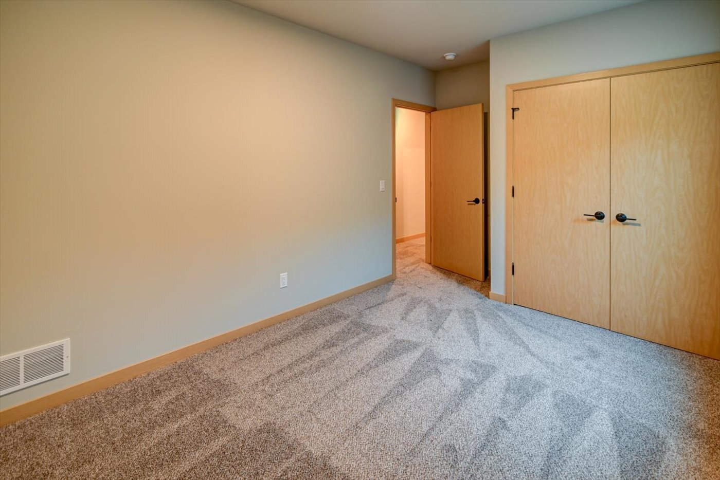 Building Photo - 4831 Suelo Rd