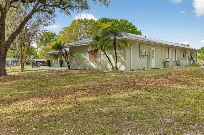 Building Photo - 2065 Oak Beach Blvd