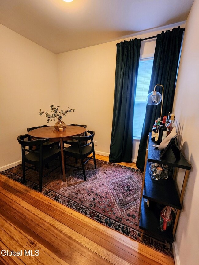 Building Photo - 11 Ingersoll Ave