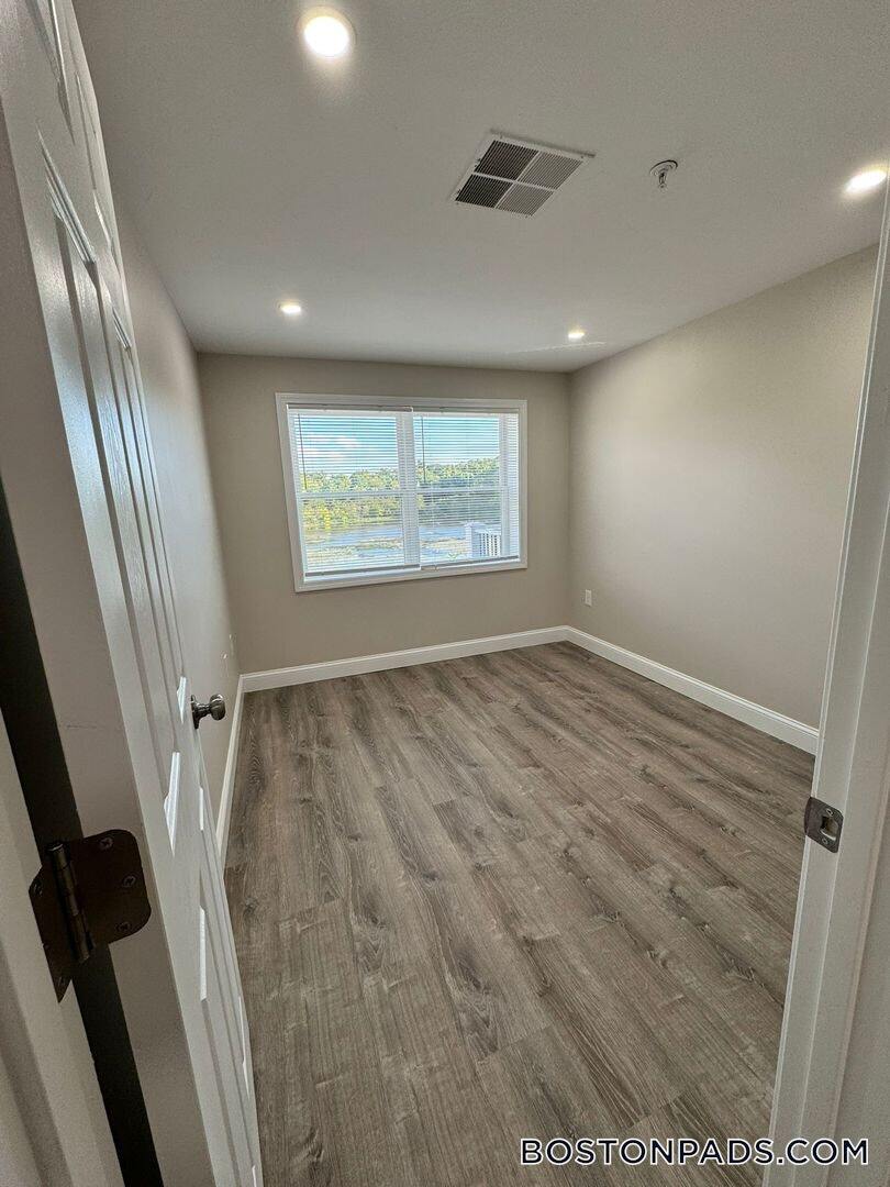 Building Photo - 21 Kenmar Dr