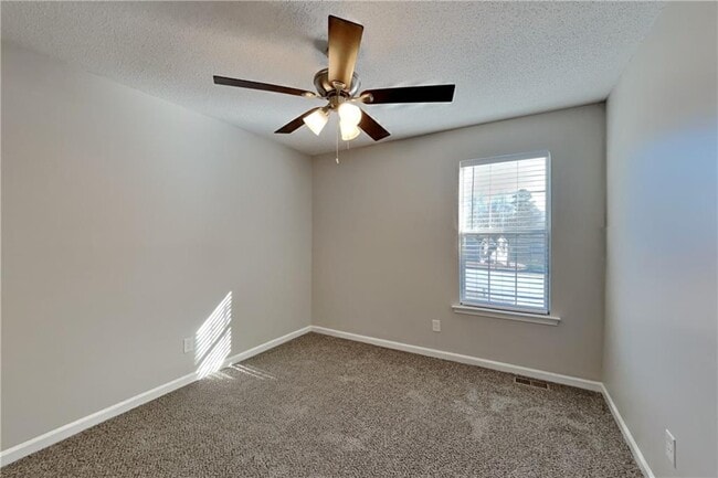 Building Photo - 87 Grapevine Dr