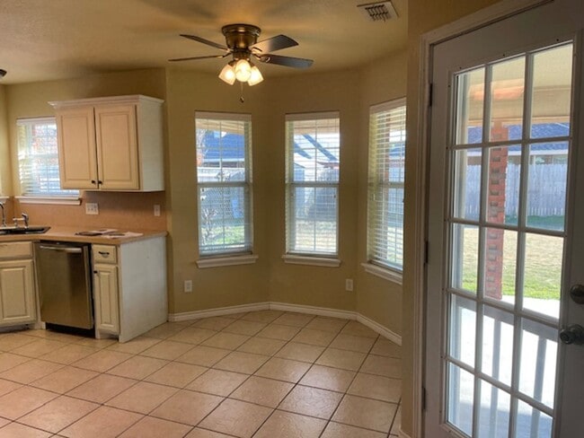 Building Photo - 1333 Princeton St