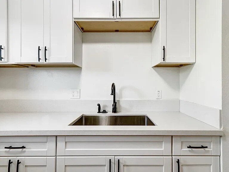 Building Photo - 4748 Greenholme Dr