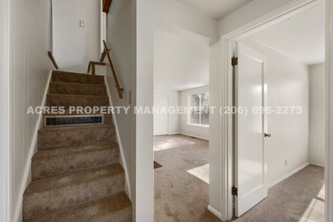 Building Photo - 17041 34th Ave S