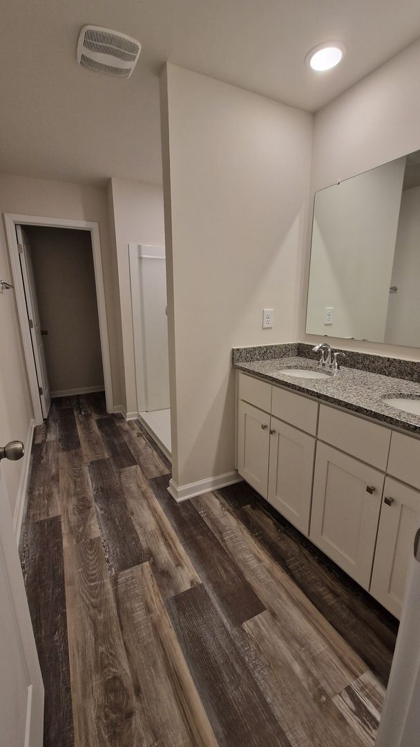 Building Photo - Brand New Duplex Townhome | 3 BR/2.5BA | 1-Car Garage | Near Downtown Mooresville