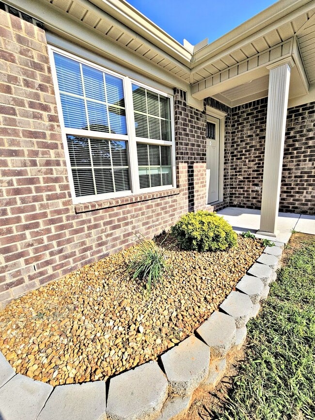 Building Photo - 717 Iron Wood Dr