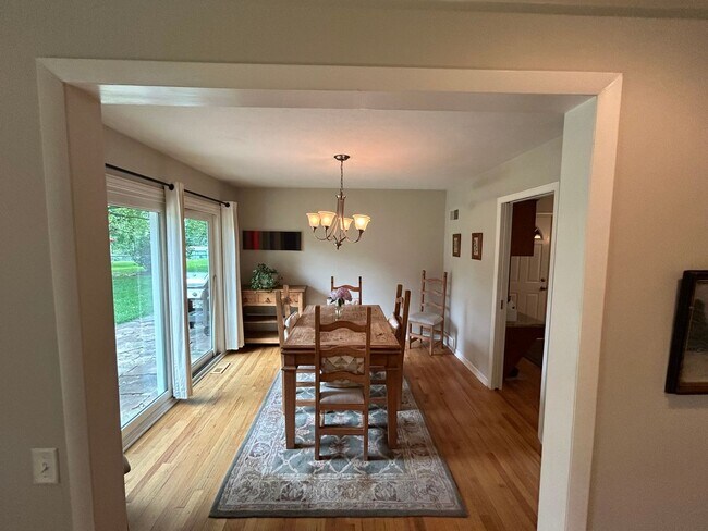Building Photo - 4545 Manchester Dr