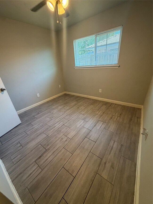 Building Photo - 3242 Dalmatian Dr