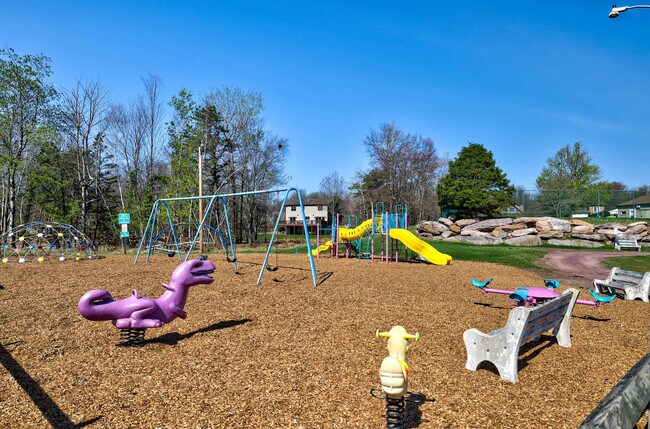 Building Photo - 126 Petrarch Trail