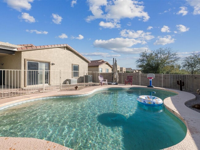 Building Photo - 6186 S Wheaton Dr