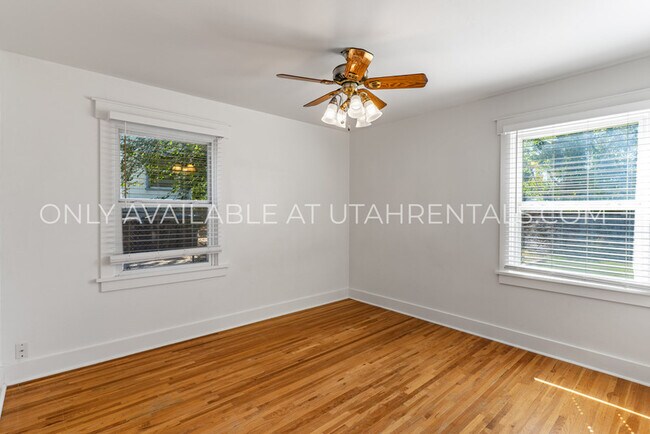 Building Photo - 1278 E 520 S St