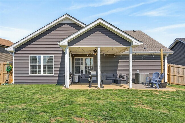 Building Photo - 1044 Charles Thomas Dr