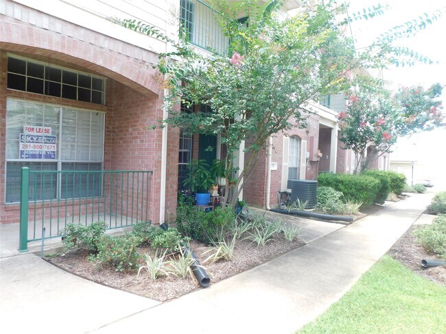 Building Photo - 2710 Grants Lake Blvd
