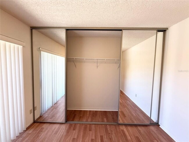 Building Photo - 5282 Cypress Ct