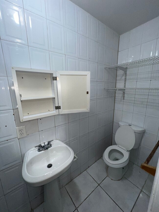 Building Photo - 205 NW 130th St