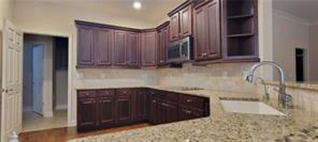 Building Photo - Luxury Living in South Forsyth
