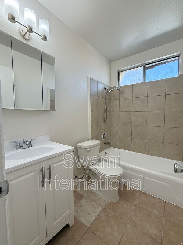 Building Photo - 5846 Estrella Ave