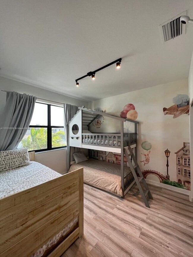 Building Photo - 8813 Antarus Dr