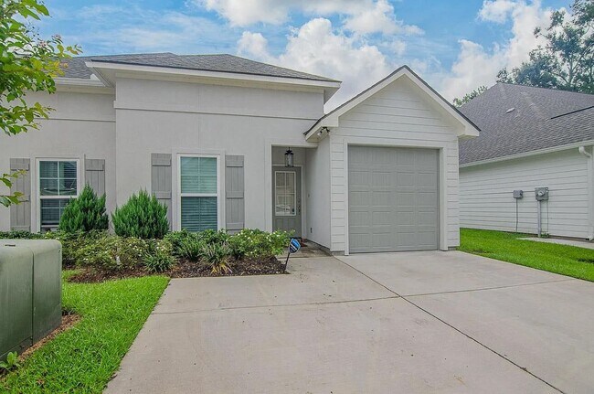 Building Photo - Elegant Furnished Townhouse in StoneLake V...