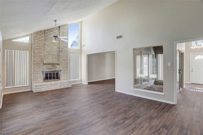 Building Photo - 22706 Indian Ridge Dr