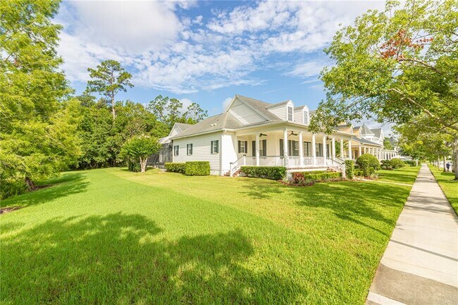 Building Photo - 216 Eastpark Dr