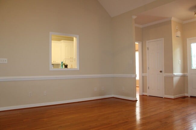 Building Photo - 205 Stillwater Creek Dr