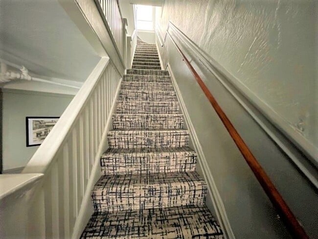 Building Photo - 5 Fella Pl