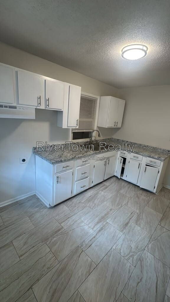 Building Photo - 3634 McDuff Ave
