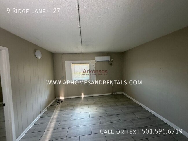 Building Photo - 9 Ridge Ln