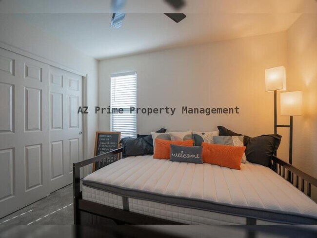 Building Photo - 3814 S 58th Dr