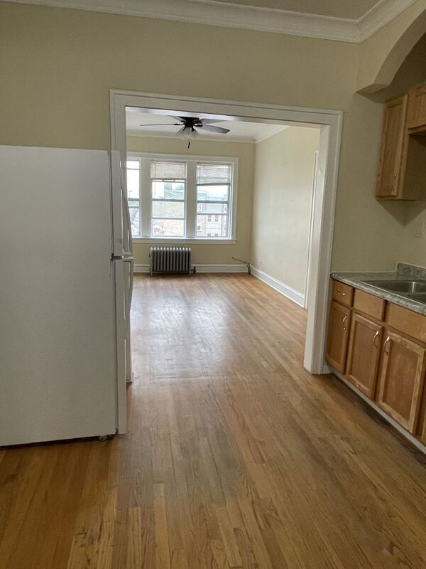 Building Photo - 4412 W Armitage Ave