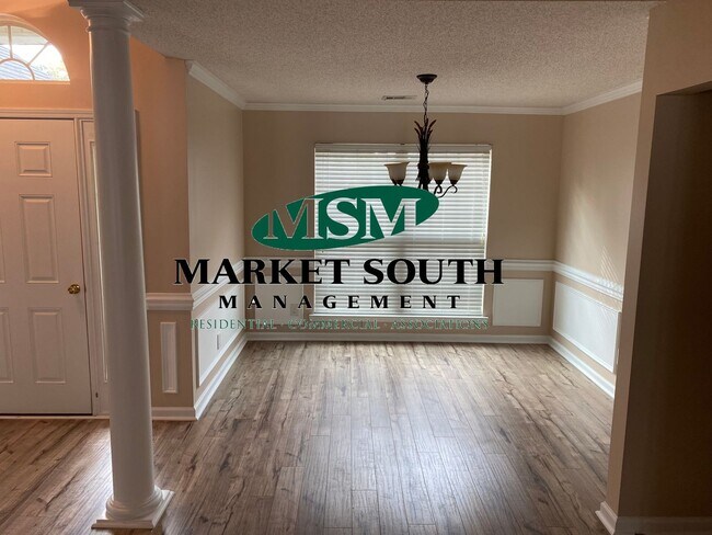 Building Photo - **APPLICATION PENDING!!**  BENTON BLVD BEAUTY -- ARBOR VILLAGE