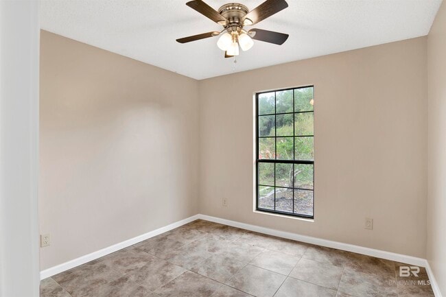 Building Photo - 6429 Schoel Ln