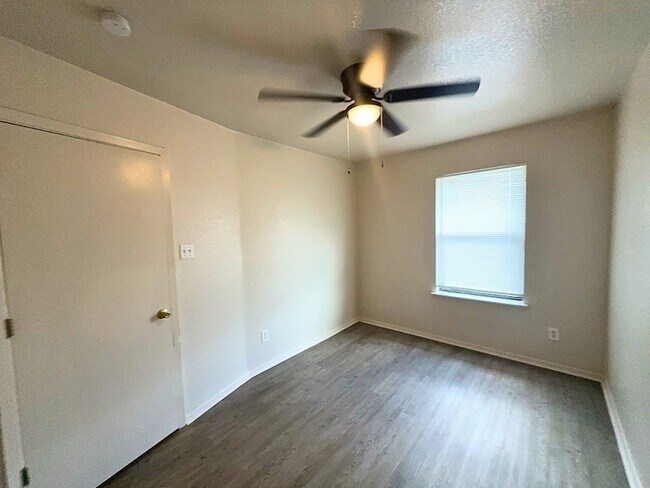 Building Photo - 1108 Shanarae Cir