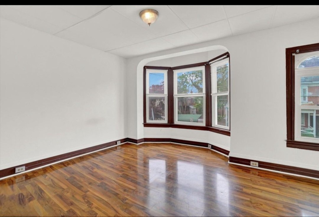 Building Photo - 213 Kurtz Ave