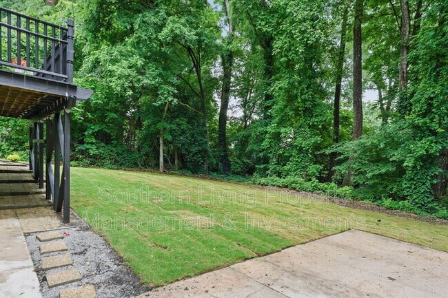 Building Photo - 7016 Wannamaker Ln