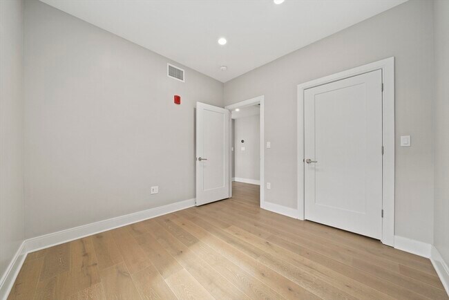 Building Photo - 353 Summer St