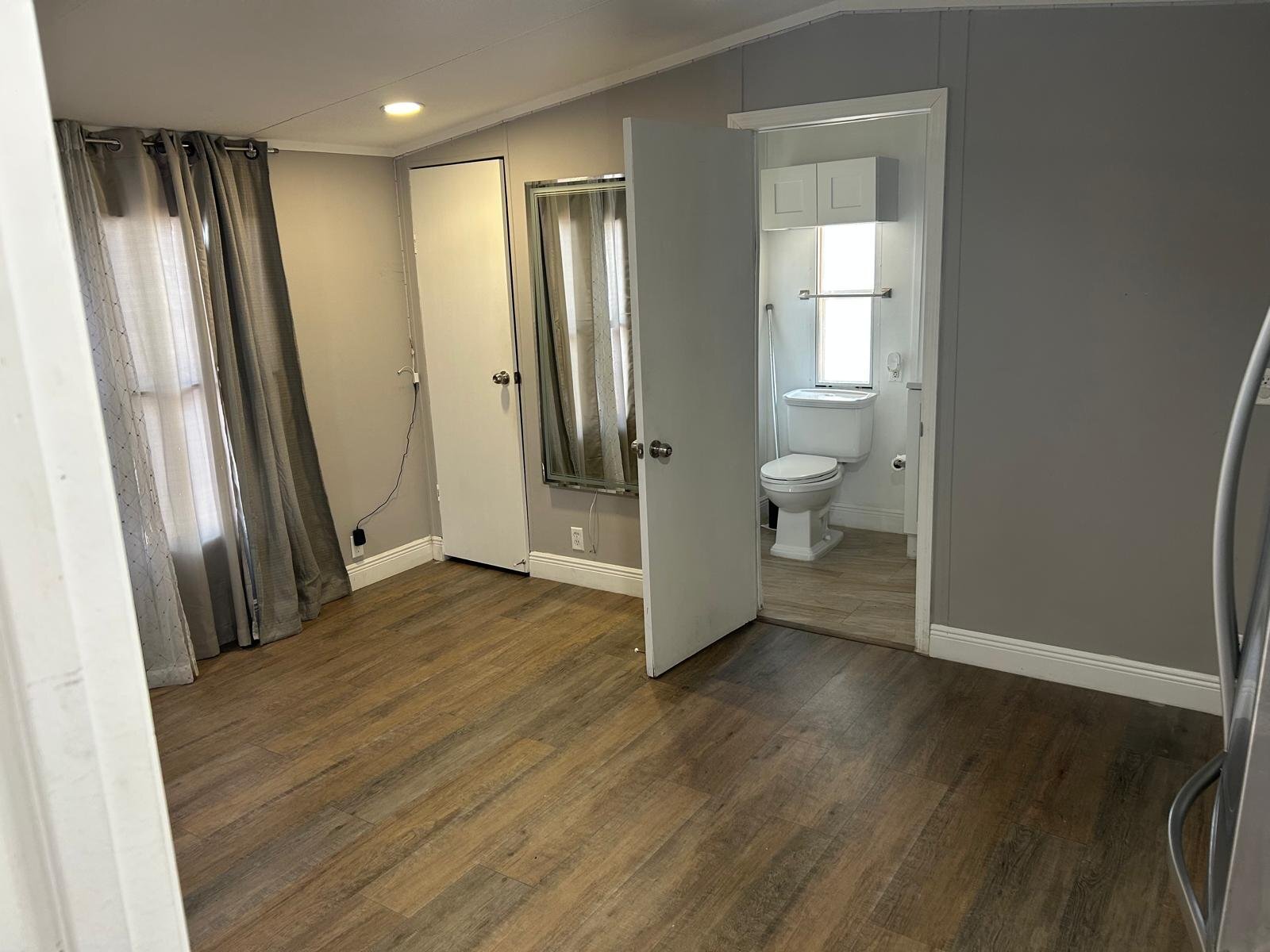 Building Photo - 4770 Naranja Way