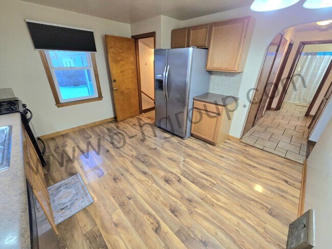 Building Photo - 5412 41st Ave