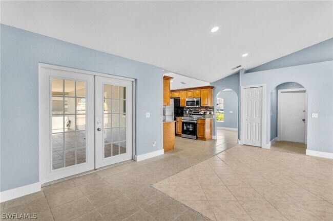 Building Photo - 1715 NE 2nd Ave