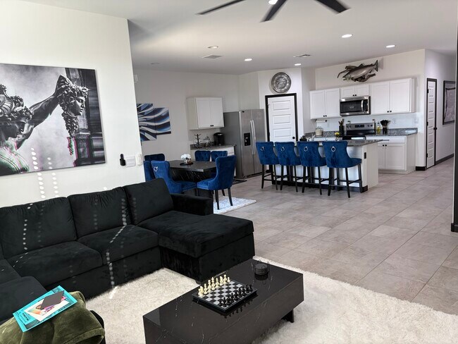 Building Photo - 8439 W Mantle Wy